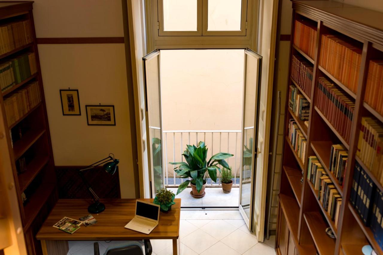Charming Apartment Napoli Exterior foto