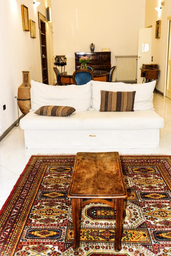 Charming Apartment Napoli Exterior foto