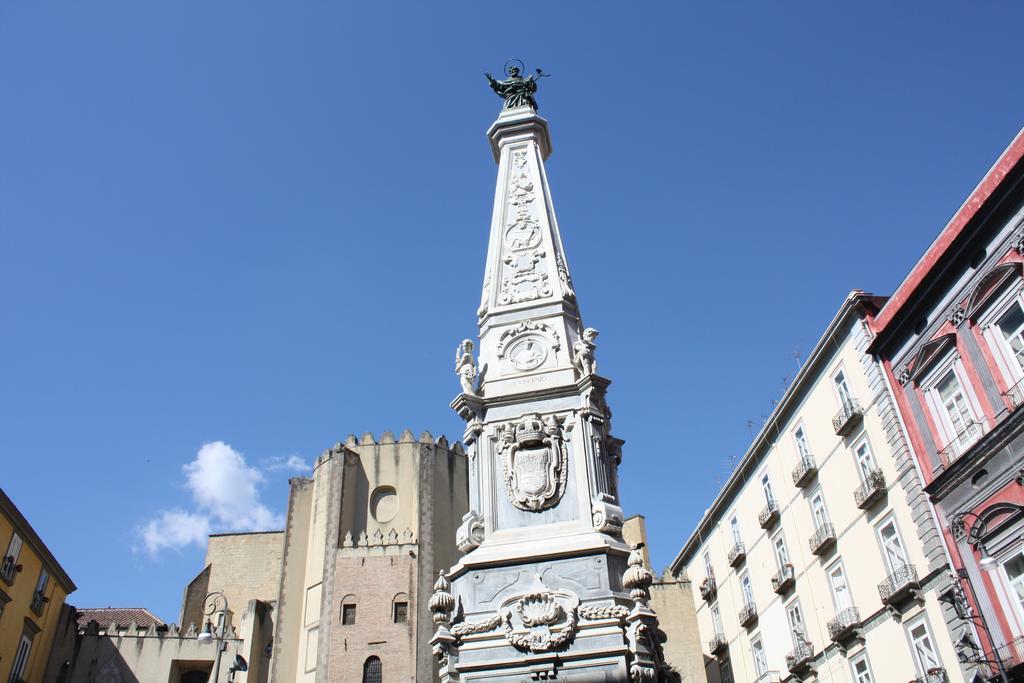 Charming Apartment Napoli Exterior foto