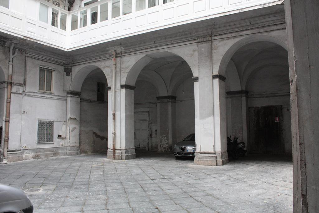 Charming Apartment Napoli Exterior foto