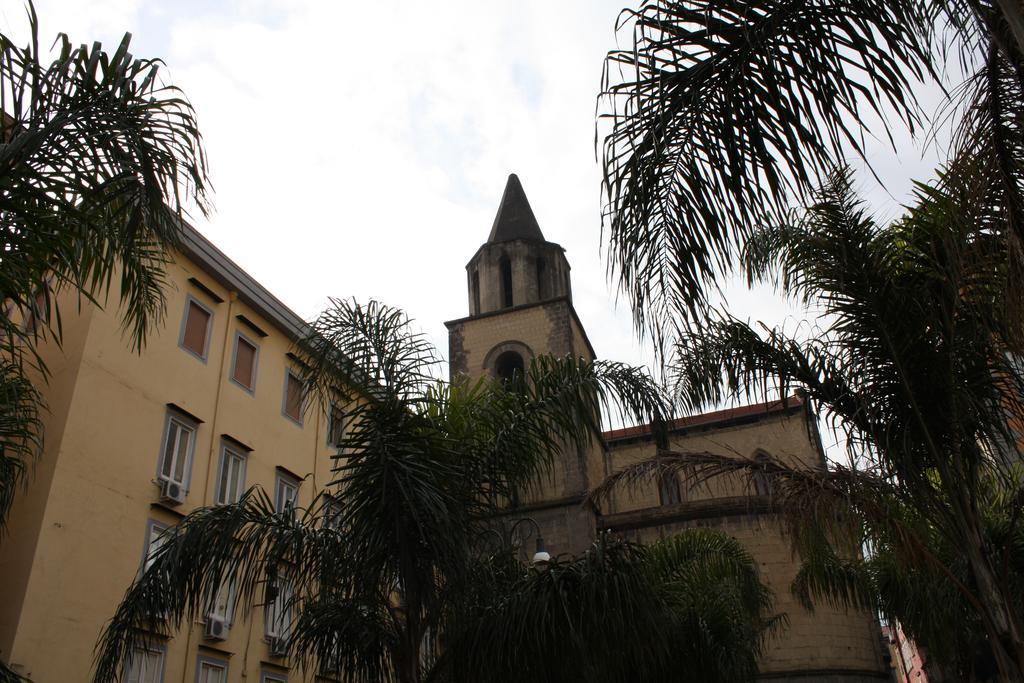 Charming Apartment Napoli Exterior foto